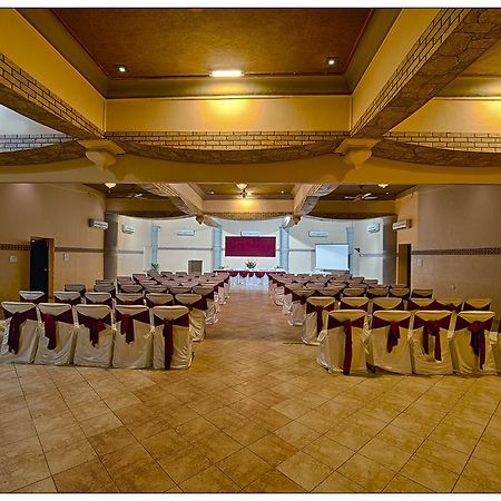 Nirali Dhani Ethnic Heritage Hotel And Resort Джодпур Екстериор снимка