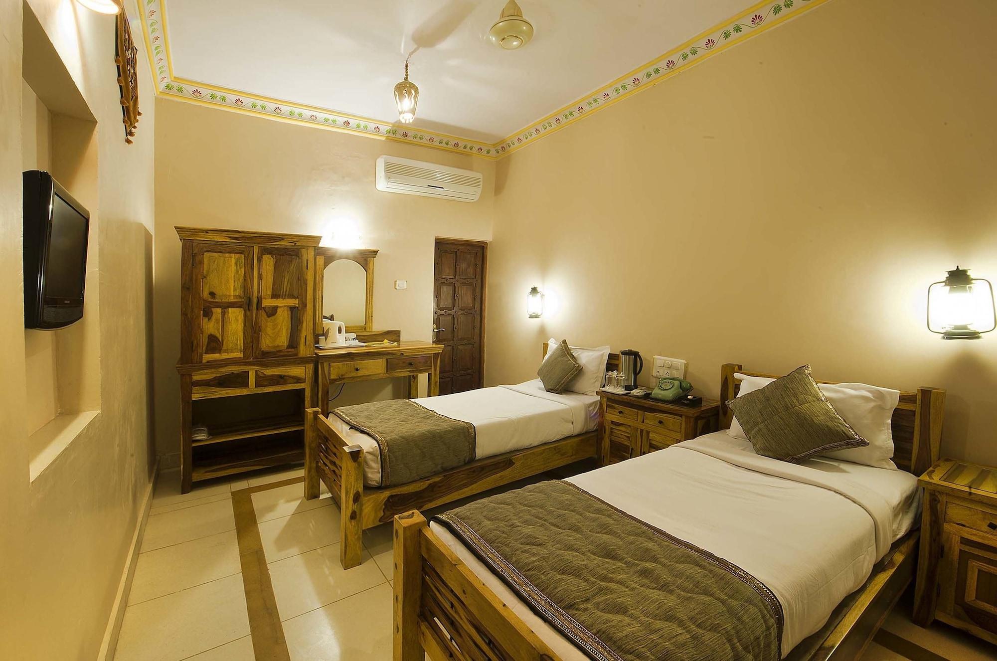 Nirali Dhani Ethnic Heritage Hotel And Resort Джодпур Екстериор снимка