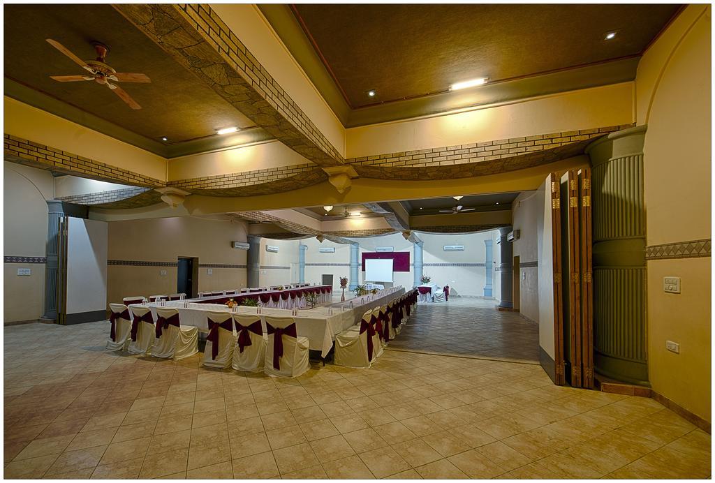 Nirali Dhani Ethnic Heritage Hotel And Resort Джодпур Екстериор снимка