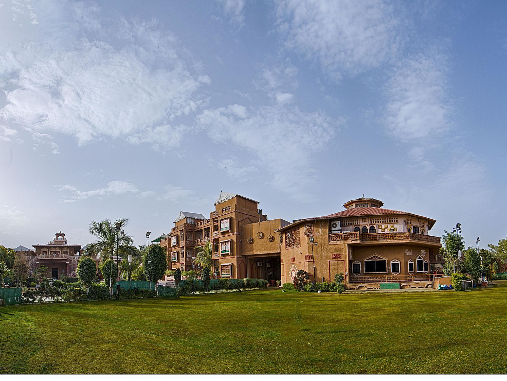 Nirali Dhani Ethnic Heritage Hotel And Resort Джодпур Екстериор снимка