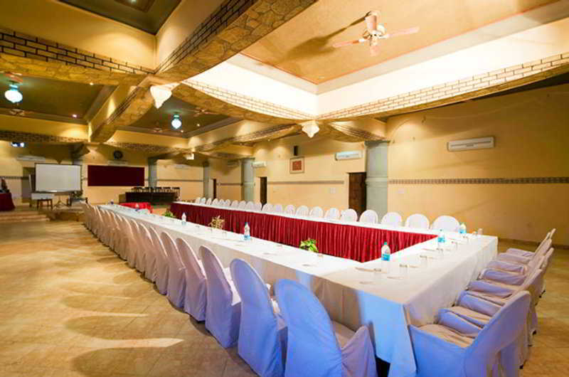 Nirali Dhani Ethnic Heritage Hotel And Resort Джодпур Екстериор снимка