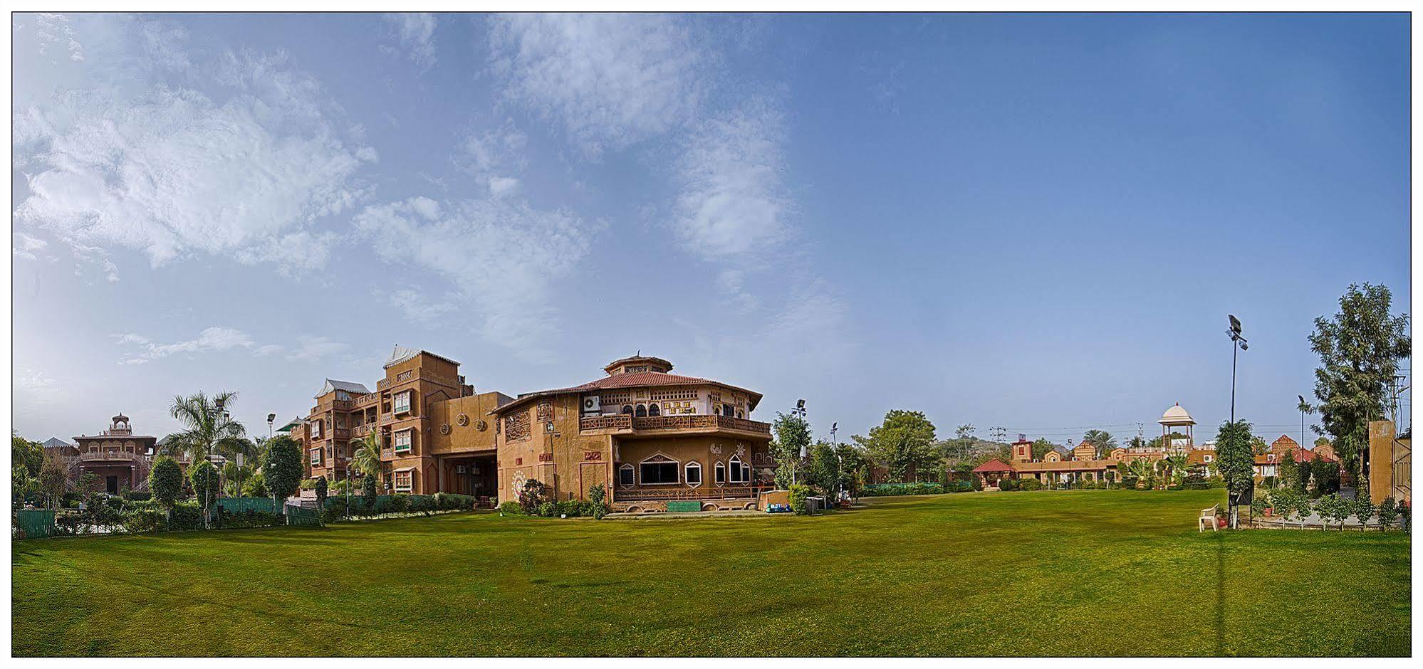 Nirali Dhani Ethnic Heritage Hotel And Resort Джодпур Екстериор снимка