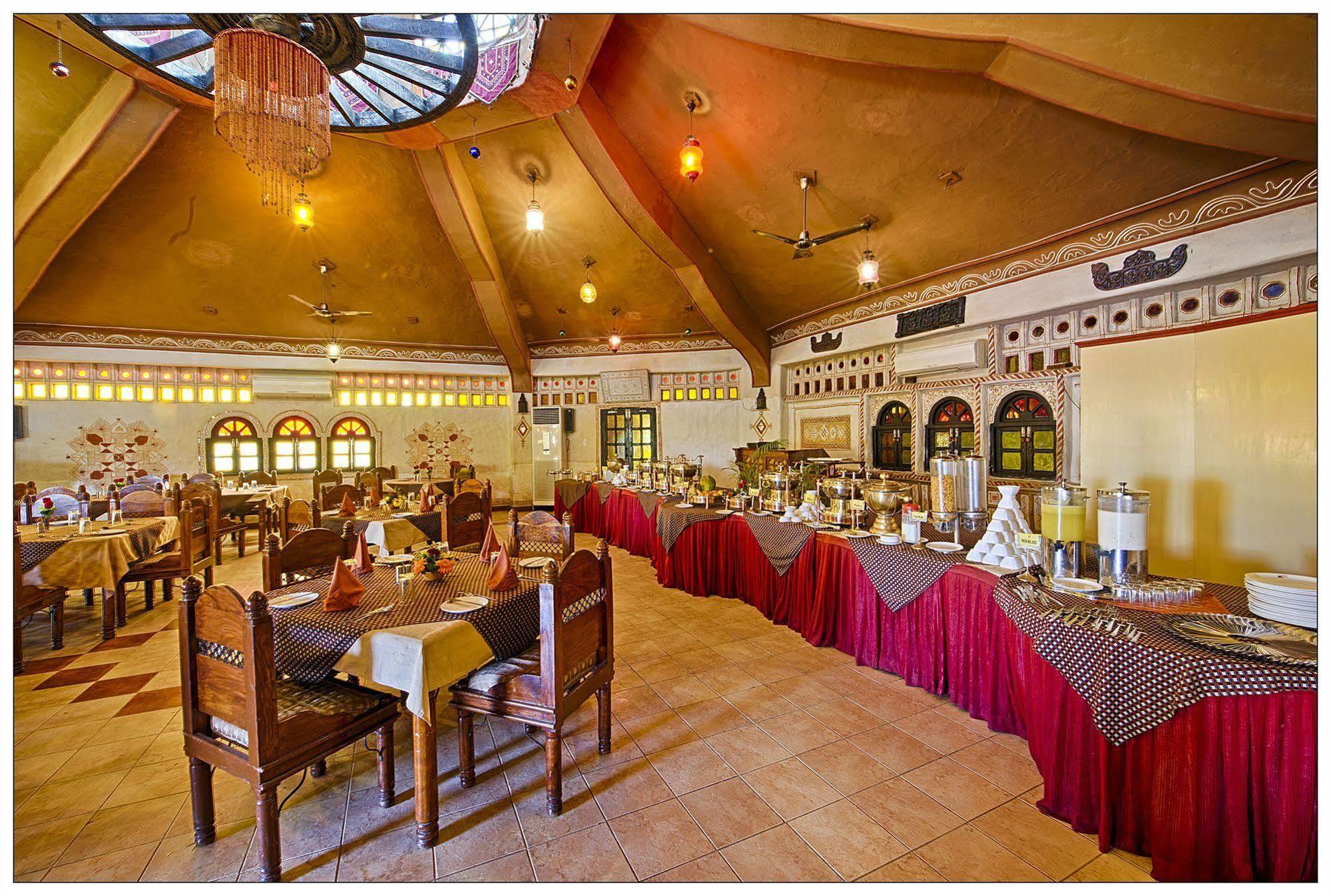 Nirali Dhani Ethnic Heritage Hotel And Resort Джодпур Екстериор снимка